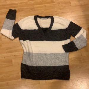 VINCE Stripe Mohair and Wool Vneck Sweater Small oversize